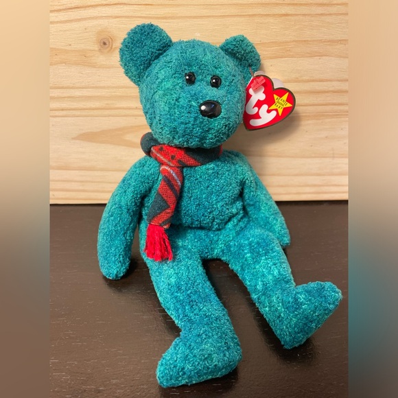 Wallace - 1999 Christmas Ty Beanie Baby // 3/$38 - Picture 1 of 13